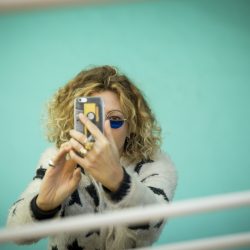 capelli ricci corti