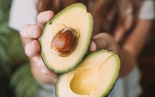 avocado per maschera rinforzante per capelli